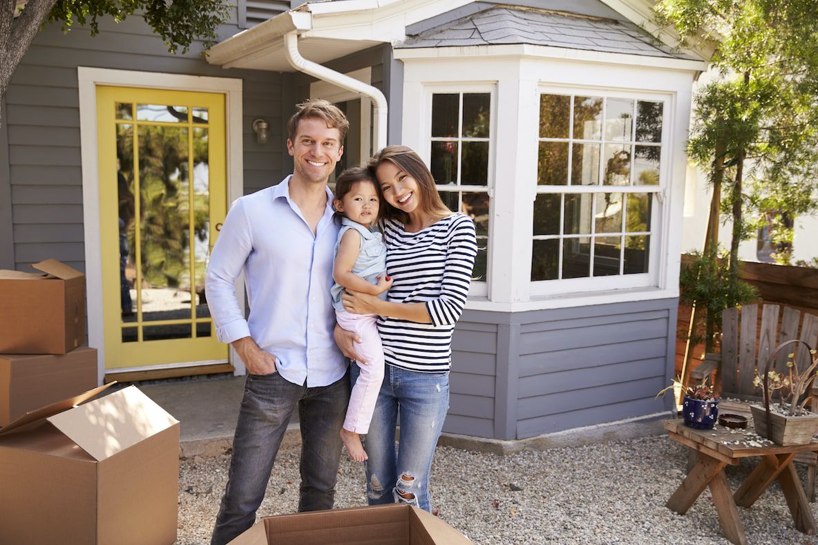 shutterstock_568476061-min renters family